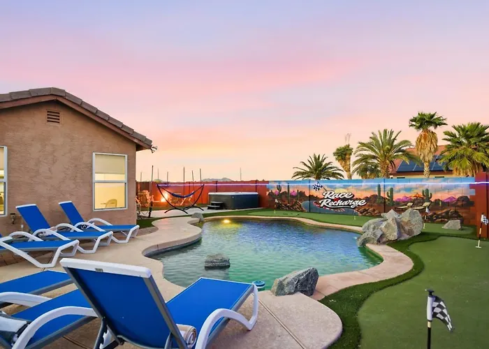 Recharge Ultimate Game Theater Heated Pool Villa