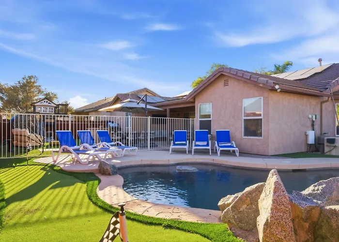 Recharge Ultimate Game Theater Heated Pool Villa *